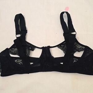 Hauty Stretch the Truth Black Longline Bra NWOT!